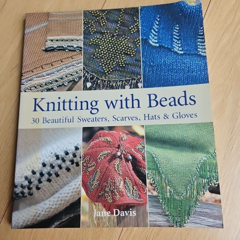 KNITTING WITH BEADS BY‎ JANE DAVIS 2003, Softcover,